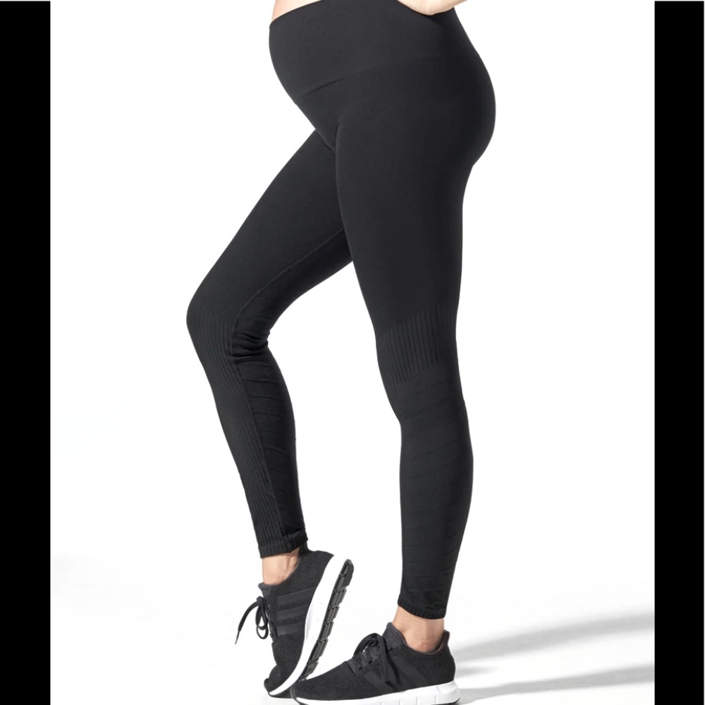 🌟HOST PICK 🌟Size small Blanqi maternity and pre/postpartum leggings